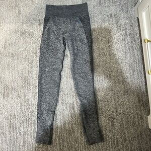 Gymshark gray athletic leggings worn once. Size small
